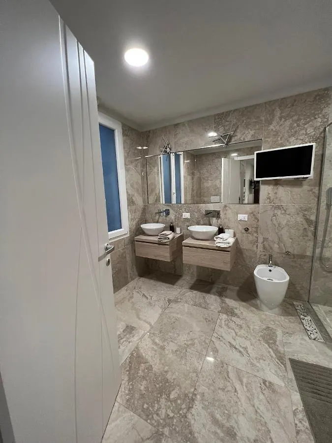 Luxury 1 Al Duomo Di Parma Apartment