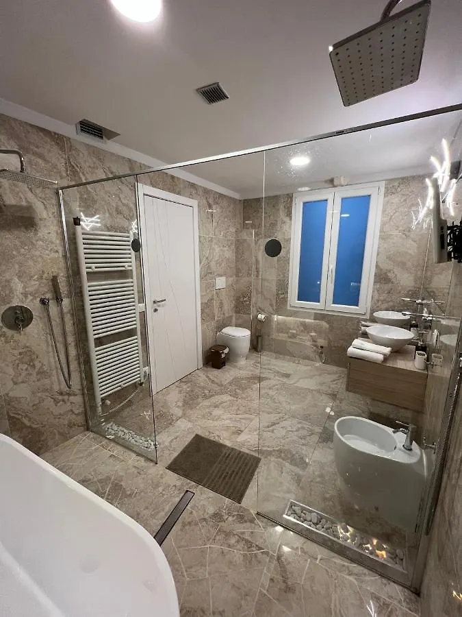 Luxury 1 Al Duomo Di Parma Appartement