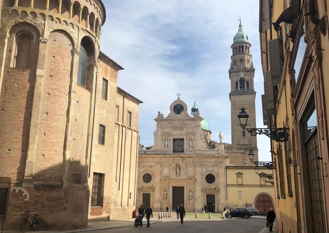 Luxury 1 Al Duomo Di Parma Appartement Italië