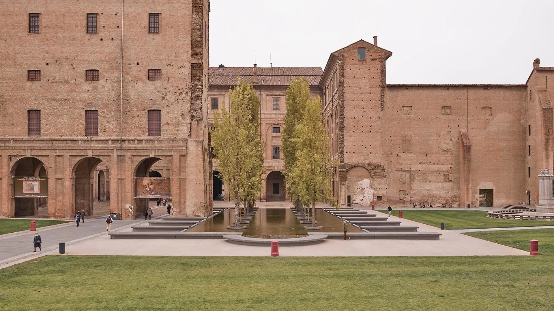 Luxury 1 Al Duomo Di Parma contacts
